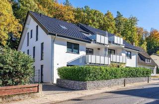 Wohnung kaufen in 33617 Bielefeld, Bielefeld - Hochwertige 2-Zimmer-Dachgeschosswohnung mit PKW-Stellplatz und großem Südwest-Balkon in begehrter Lage von Bielefeld-Gadderbaum