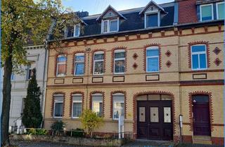 Einfamilienhaus kaufen in 06366 Köthen, Köthen - Gründerzeithaus mit Klinkerfassade, Toreinfahrt und EFH in KöthenAnhalt