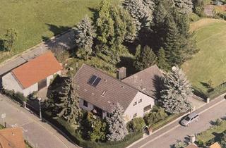 Einfamilienhaus kaufen in 90542 Eckental, Eckental - Viel Charme, viel Platz und viel Potential - Großes Einfamilienhaus mit Scheune in Oberschöllenbach