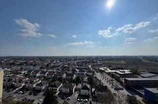 Wohnung kaufen in 68623 Lampertheim, Panorama inklusive: Helle 4-Zimmer-Wohnung mit Balkon und Weitsicht