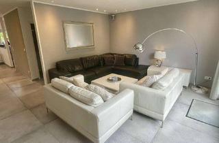 Wohnung kaufen in 50996 Rodenkirchen, Maisonette-Wohnung mit Sonnenterrasse und Stellplatz in Köln-Rodenkirchen