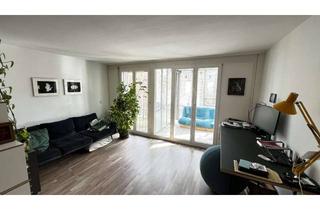 Wohnung kaufen in Neckarstraße 245, 70190 Ost, Zwischen Villa Berg und Schlossgarten - großzügige 2,5-Zimmer-Wohnung mit Balkon