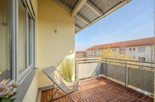 Wohnung kaufen in 85737 Ismaning, FIRSTPLACE - Helle Dachgeschosswohnung mit Südbalkon in ruhiger, zentraler Lage von Ismaning