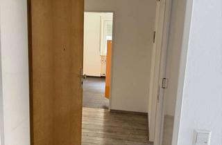 Wohnung mieten in Hauffstraße, 71540 Murrhardt, Gepflegte Hochparterre-Wohnung mit zweieinhalb Zimmern sowie Balkon und EBK in Murrhardt