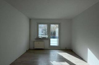 Wohnung mieten in Havelländer Ring 19, 12629 Hellersdorf, Tolle Wohnung mit Balkon und Wannenbad - leider ohne Aufzug!