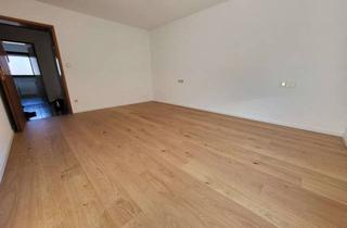 Wohnung mieten in 71638 Ludwigsburg, 4-Zimmer-Wohnung mit großer Terrasse und Westbalkon in Ludwigsburg