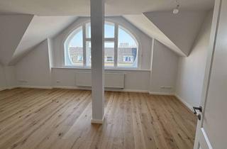 Wohnung mieten in Eosanderstraße 25, 10587 Charlottenburg, Erstbezug nach Sanierung, Dreizimmer im Dachgeschoss
