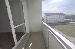 Wohnung mieten in Unterrißdorfer Straße 63, 06295 Lutherstadt Eisleben, Wohnen in familiärer Atmosphäre-Dreiraumwohnung mit Balkon