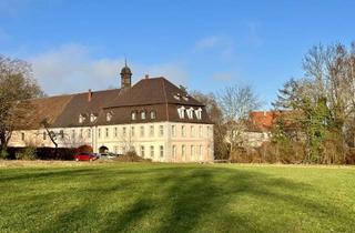 Wohnung mieten in 88447 Warthausen, Leben im Schlosshof Warthausen mit Terrasse und Einbauküche