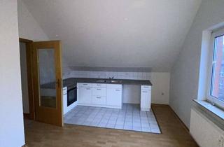 Wohnung mieten in 21502 Geesthacht, zwei Zimmerwohnung im Dachgeschoss mit EBK zu vermieten
