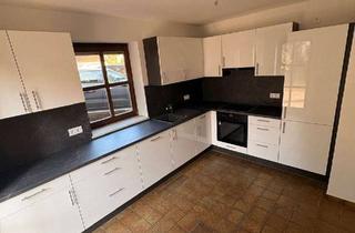 Wohnung mieten in Doktor-Ritter-Von-Scheuring-Straße 22, 94036 Passau, Geräumige 4-Zimmer Wohnung mit Balkon in Passau-Haidenhof Süd