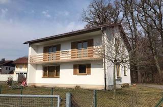 Haus kaufen in 83278 Traunstein, Gepflegtes Zweifamilienhaus in Hufschlag