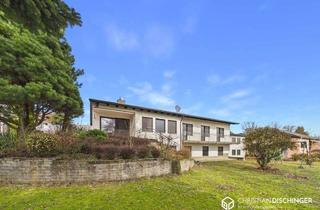 Haus kaufen in 93186 Pettendorf, Großzügiger Bungalow mit Einliegerwohnung in herrlicher Höhenlage – Wohnen mit Fernblick