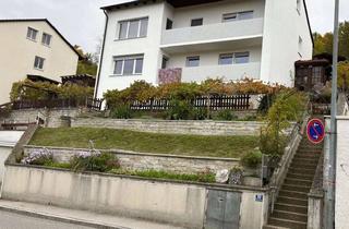 Haus kaufen in Kipfenbergerstr. 16, 85072 Eichstätt, Zweifamilienhaus mit Einliegerwohnung und zwei Garagen