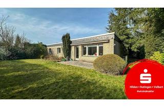 Haus kaufen in 40882 Ratingen, Alles auf einer Ebene! Sanierungsbedürftiger Bungalow mit Garage in Ratingen-Ost