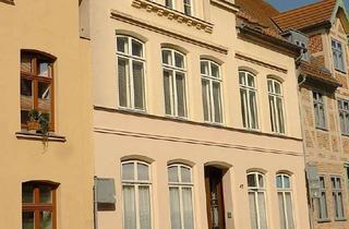 Mehrfamilienhaus kaufen in 18273 Güstrow, Attraktives Mehrfamilienhaus in Güstrow mit 7 vermieteten Wohnungen - provisionsfrei von privat