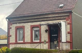 Haus kaufen in 66787 Wadgassen, freistehendes renovierungsbedürftiges 1-Familienhaus in Wadgassen-Schaffhausen zu verkaufen