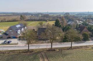 Grundstück zu kaufen in 23619 Hamberge, Großzügiges Baugrundstück mit Altbestand - attraktive Entwicklungsmöglichkeit in Mönkhagen