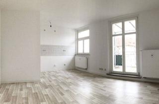 Wohnung mieten in Kastanienstraße, 01591 Riesa, Wer sucht - der findet! Tolle Wohnung mit Balkon