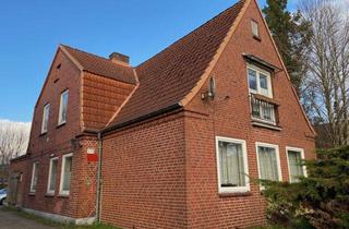 Grundstück zu kaufen in 24576 Bad Bramstedt, *Grundstück mit Altbestand, ideal zur Bebauung mit einem MFH oder großem EFH !!!*