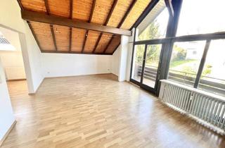 Wohnung kaufen in Kuhbacher Hauptstraße 18, 77933 Lahr, 2-Zimmer-Dachgeschosswohnung mit Balkon, Garage & Stellplatz – Eigennutzung kurzfristig möglich