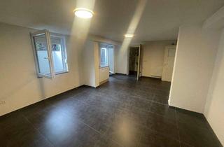 Wohnung mieten in Eberhardstraße 50, 72108 Rottenburg, Exklusive, vollständig renovierte 1-Zimmer-Souterrainwohnung in Rottenburg am Neckar