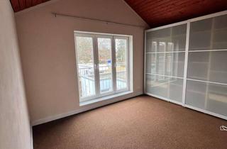 Wohnung mieten in Bechsteinweg, 22589 Iserbrook, Gepflegte 3-Zimmer Dachgeschosswohnung in Hamburg-Iserbrook