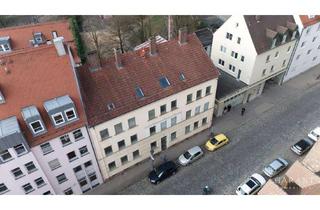 Mehrfamilienhaus kaufen in 86152 Innenstadt, Zentrale Lage in Augsburg, Mehrfamilienhaus im Ensembleschutz mit Entwicklungspotenzial