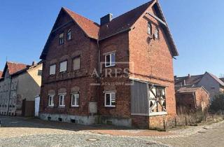Mehrfamilienhaus kaufen in 39448 Hakeborn, Mehrfamilienhaus zur Sanierung in Hakeborn