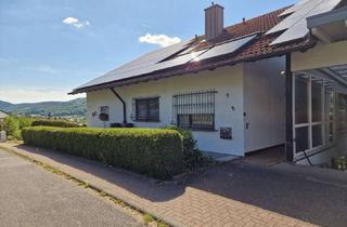 Einfamilienhaus kaufen in Neuwiesenweg, 63937 Weilbach, Einfamilienhaus mit Einliegerwohnung im Untergeschoss und Doppelgarage