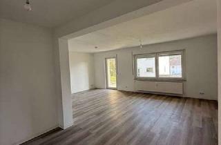 Haus mieten in Waldstr., 54518 Binsfeld, Komplett saniertes Reihenendhaus mit schöner Terrasse