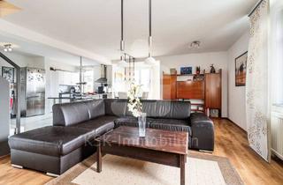 Wohnung kaufen in 42477 Radevormwald, Maisonettewohnung mit Balkon in zentrumsnaher Lage von Radevormwald!