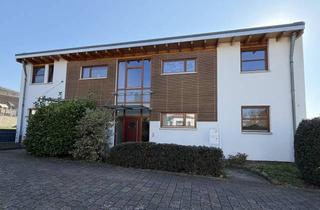 Mehrfamilienhaus kaufen in 56642 Kruft, Modernes und Top - Gepflegtes Dreifamilienhaus in bevorzugter Lage von Kruft!