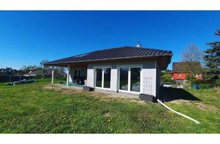 Einfamilienhaus kaufen in 16356 Werneuchen, Werneuchen - * Einfamilienhaus im Winkel-Bungalowstil * 16356 Werneuchen * Friedel-IMMO *