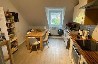 Wohnung kaufen in 34119 Kassel, Kassel - 2 Dachgeschosswohnungen im Vorderen Westen