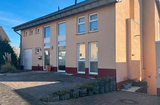 Einfamilienhaus kaufen in 65550 Limburg, Limburg an der Lahn - Einfamilienhaus mit Einliegerwohnung in 65597 HünfeldenHeringen