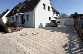 Doppelhaushälfte kaufen in 33649 Bielefeld, Bielefeld / Quelle - Modernisierte DHH mit zwei Wohneinheiten, Eigennutzung und Mieteinnahmen, Garten und Garage
