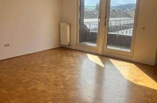 Wohnung kaufen in Herrenwiesenstraße 32, 97980 Bad Mergentheim, Dachgeschosswohnung mit Blick auf die Tauber