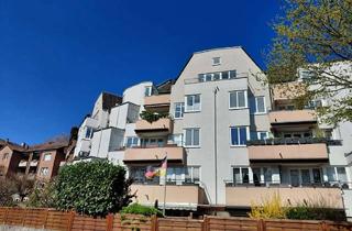 Wohnung kaufen in 45355 Bochold, Über den Dächern von Borbeck – helle Dachgeschosswohnung mit einem Balkon & Stellplatz