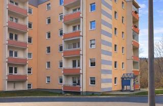 Wohnung kaufen in 98528 Suhl, großzügige 4-Zimmer-Wohnung mit zwei Balkonen und Kfz-Stellplatz