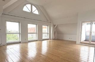 Wohnung kaufen in Paretzer Straße 10, 10713 Wilmersdorf, Bezugsfreie 3-Zimmer-Dachgeschosswohnung mit Terrasse, Fahrstuhl - über den Dächern Wilmersdorfs!