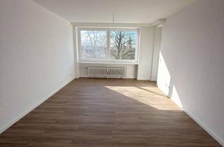 Wohnung mieten in 21502 Geesthacht, zwei Zimmerwohnung im 2. OG mit EBK und Aufzug zu vermieten