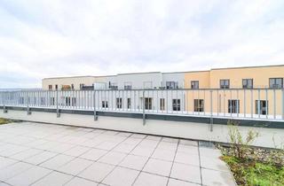 Penthouse mieten in Mathilde-Maier-Str., 60326 Gallusviertel, Stilvolles Penthouse mit Weitblick: Großzügige Dachterrasse, lichtdurchflutete Räume & Komfort