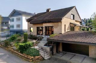 Einfamilienhaus kaufen in 51399 Burscheid, Burscheid: Freistehendes Einfamilienhaus mit Charme und Sonnengrundstück in begehrter Wohnlage