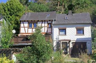 Haus kaufen in Am Wartenberg 28, 55624 Rhaunen, Wohnhaus am Fuße des Wartenbergs!