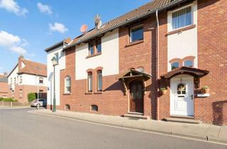Reihenhaus kaufen in 40627 Gerresheim, Altbau-Charme trifft Potenzial: Denkmalgeschützes Reihenhaus mit Garten in Düsseldorf-Gerresheim