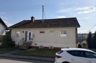 Haus kaufen in 57290 Neunkirchen, Vermietetes Zweifamilienhaus in ruhiger Seitenstraße von Neunkirchen zu verkaufen