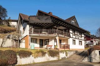 Mehrfamilienhaus kaufen in 78120 Furtwangen, Sonniges Mehrfamilienhaus mit fünf Garagen