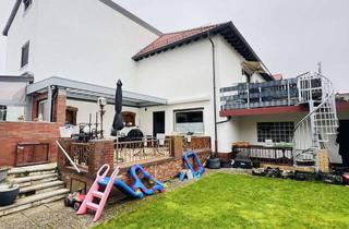 Haus kaufen in 67065 Mundenheim, Zweifamilienhaus in Idylischer Lage in Lu-Niederfeld