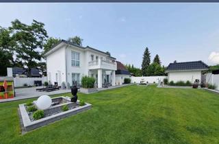 Villa kaufen in 15831 Blankenfelde-Mahlow, Exklusive Luxusvilla mit Gästehaus & maximaler Privatsphäre!